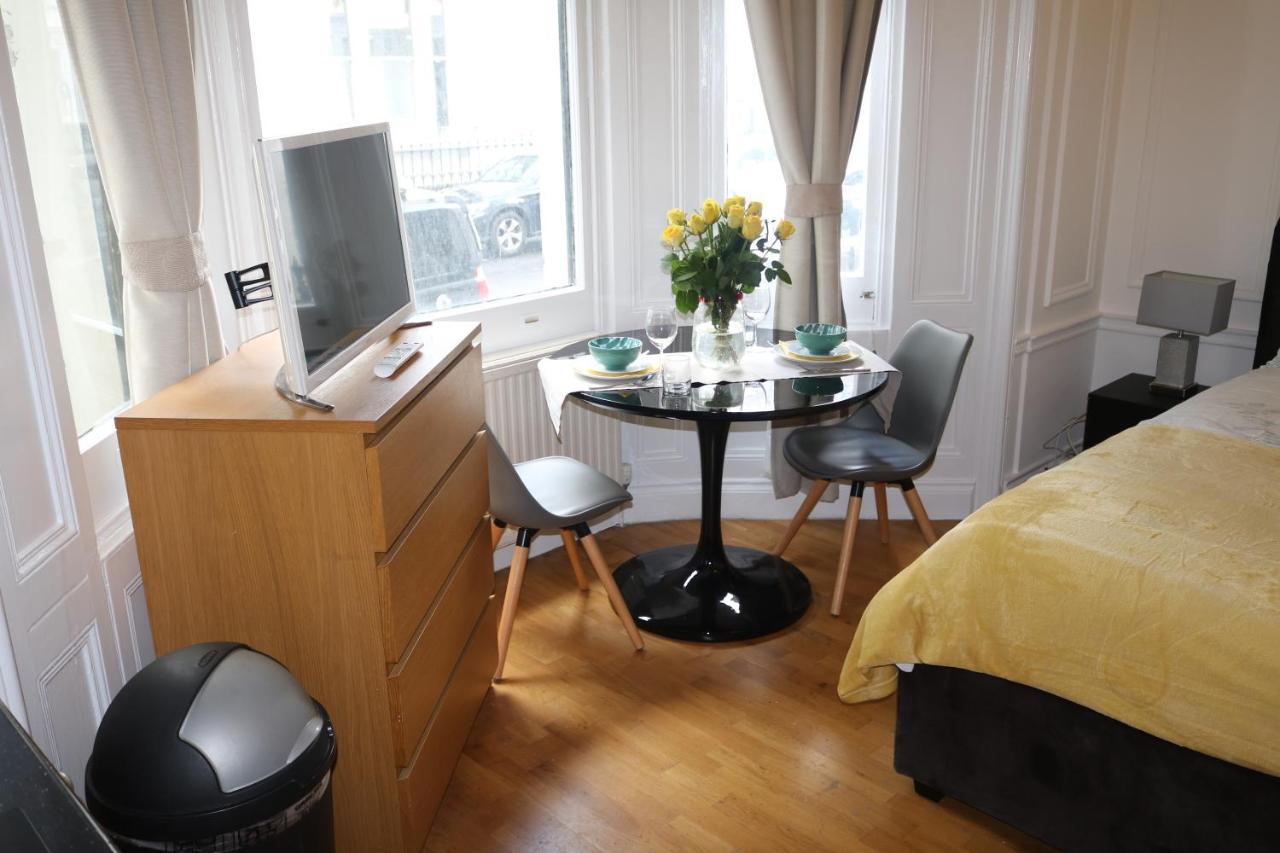 The Courtfield Plaza Apartment Londra Exterior foto
